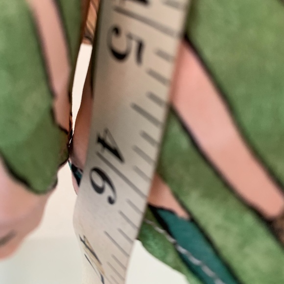 SUCH A PRETTY DRESS - Sleeveless Leaf Print - Picture 5 of 10